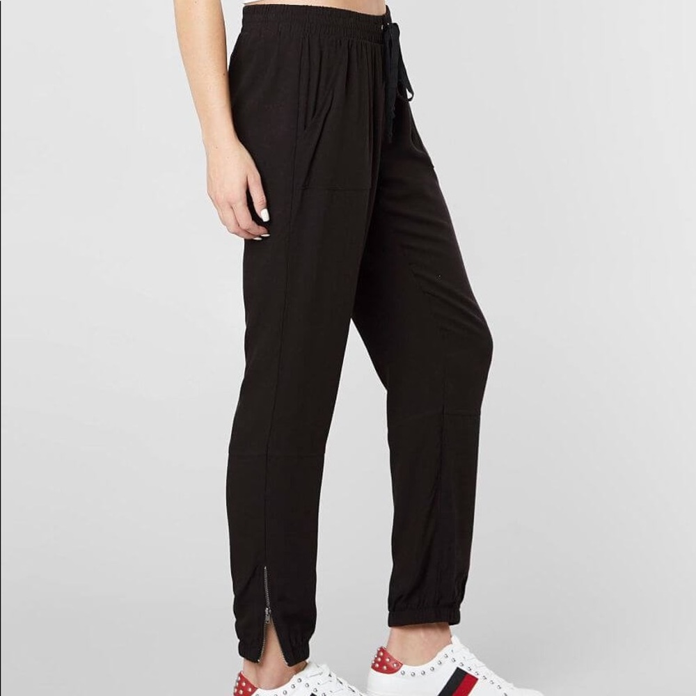 Daytrip woven jogger pant